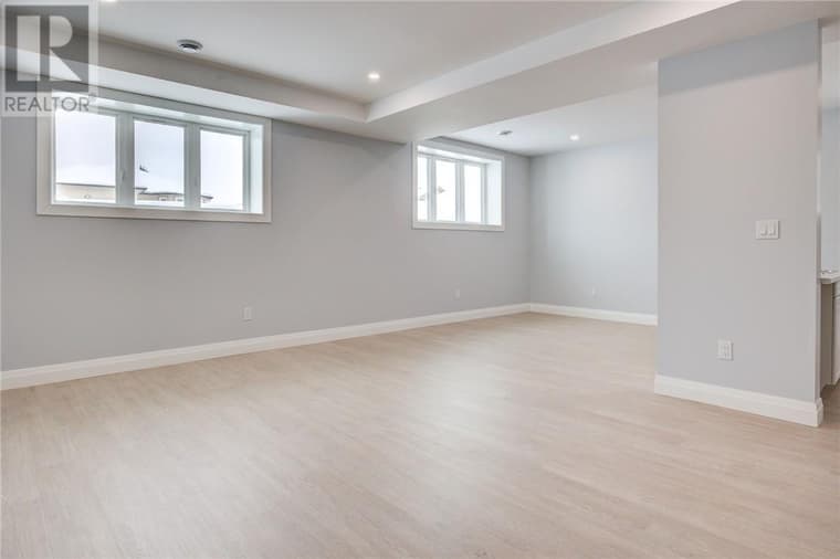 221 Racicot Drive — Lower unit