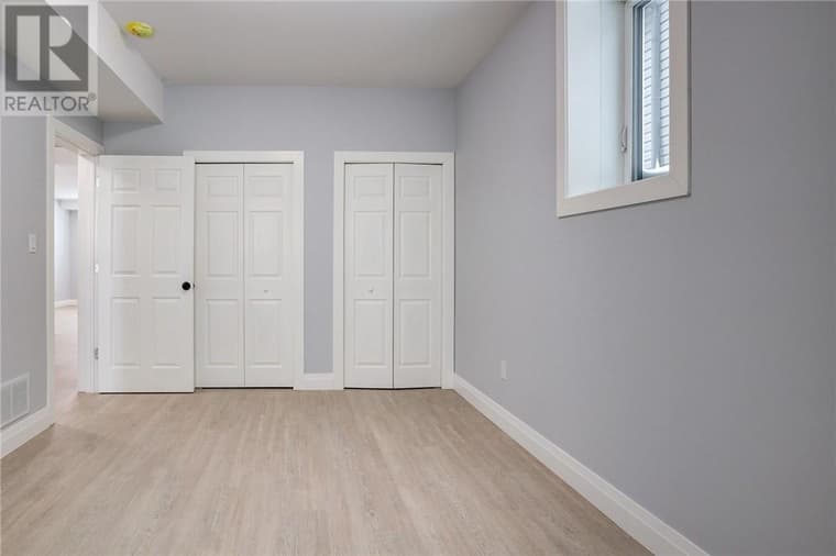 221 Racicot Drive — Lower unit