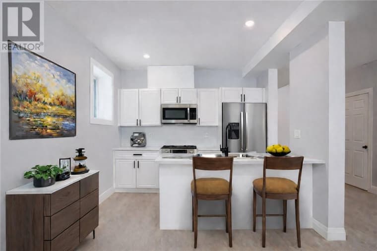221 Racicot Drive — Lower unit