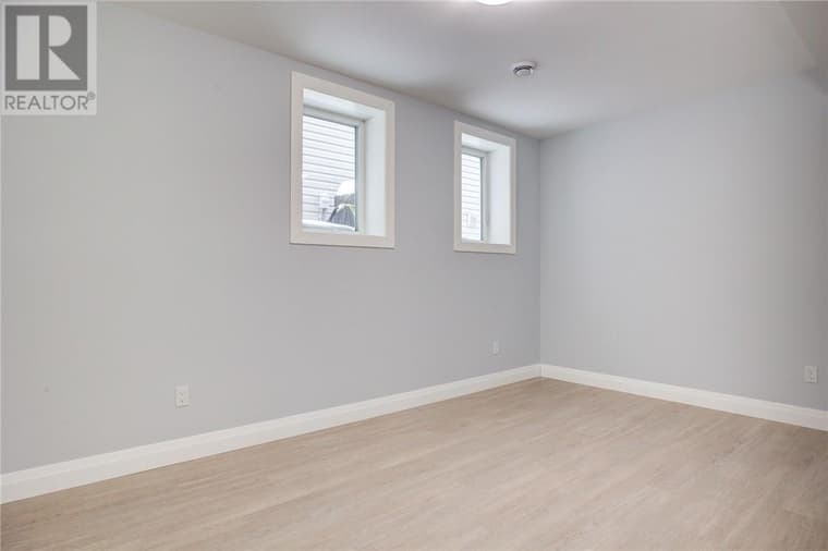 221 Racicot Drive — Lower unit