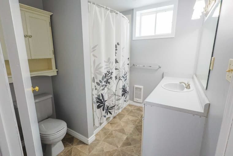 408 St George St — Lower unit